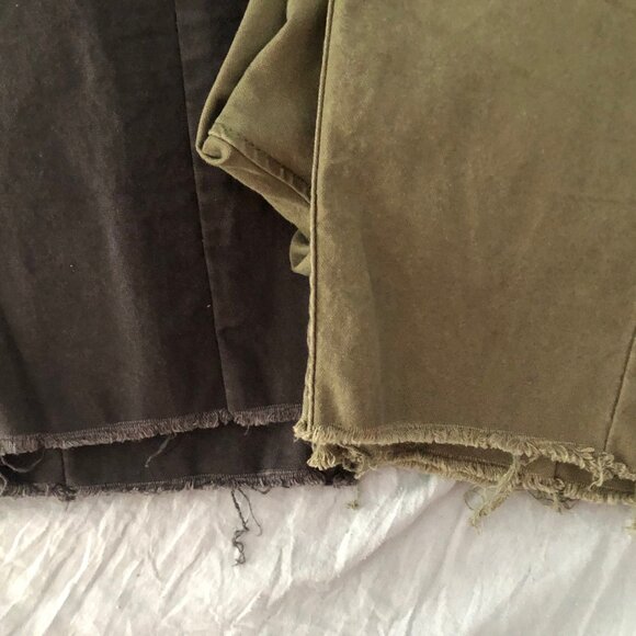 Old Navy Mid Rise Raw Hem Utility Chino Pants - Lot of 2 - Size 12 - Picture 6 of 6